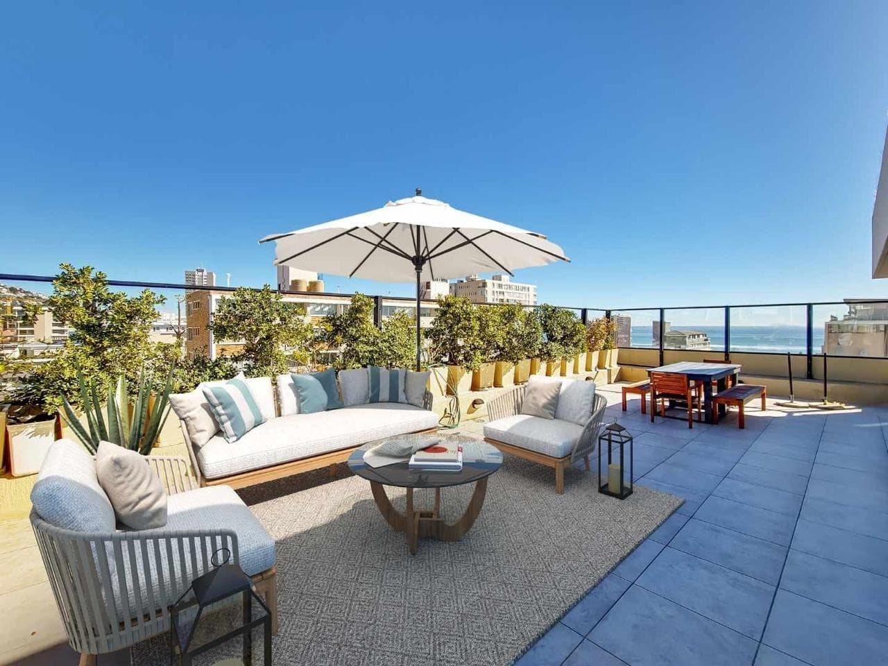 4 Bedroom Penthouse Apartment to Rent in Sea Point